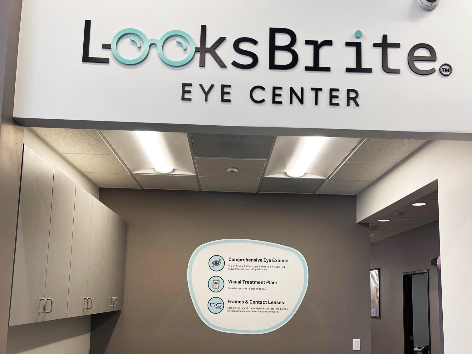 LooksBrite-EyeCenter